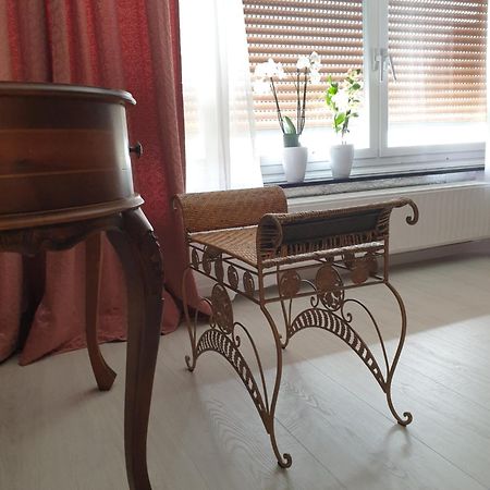 Zimmer Mit Charme Sonne Nuremberg Luaran gambar